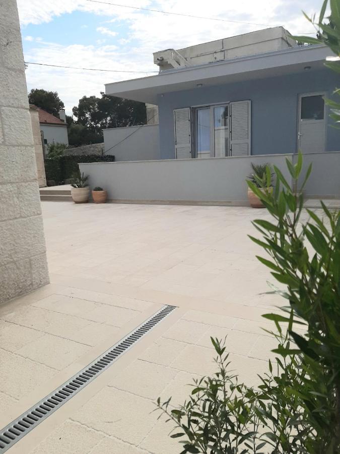 Beach Residences Caroline 赫瓦尔 外观 照片
