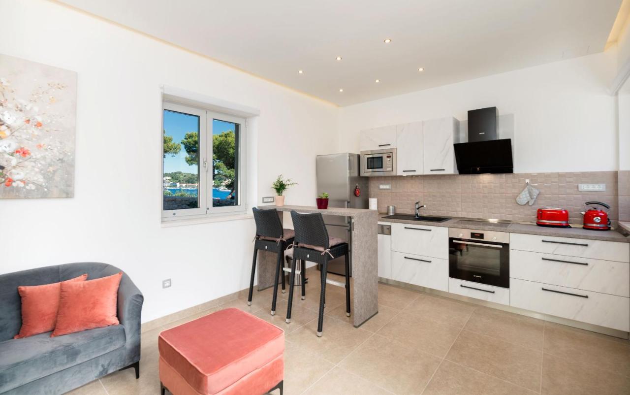 Beach Residences Caroline 赫瓦尔 外观 照片