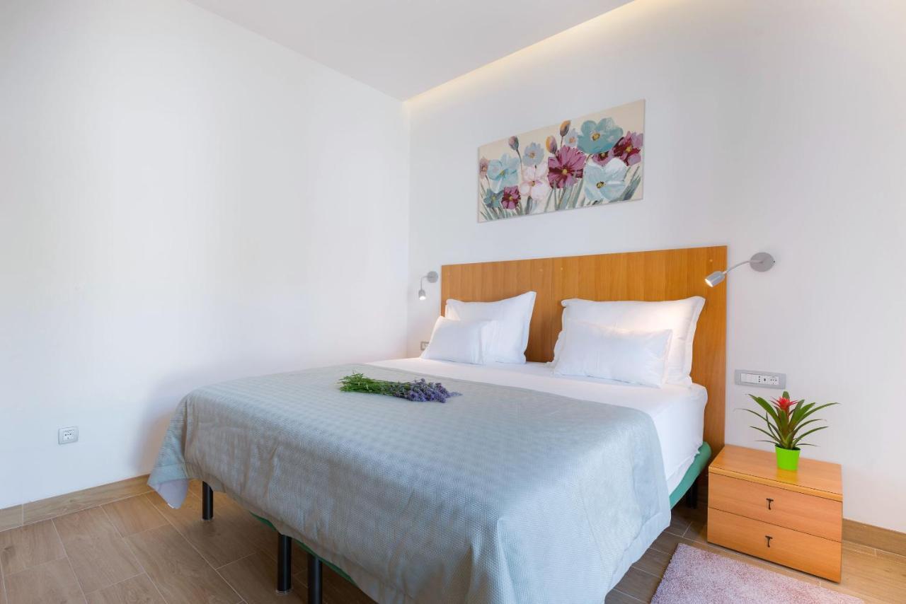 Beach Residences Caroline 赫瓦尔 外观 照片
