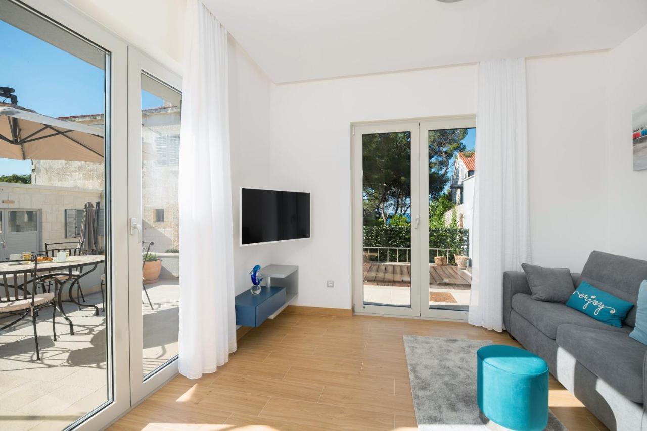Beach Residences Caroline 赫瓦尔 外观 照片