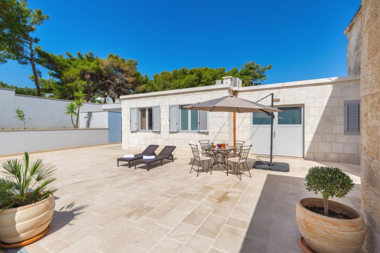 Beach Residences Caroline 赫瓦尔 外观 照片